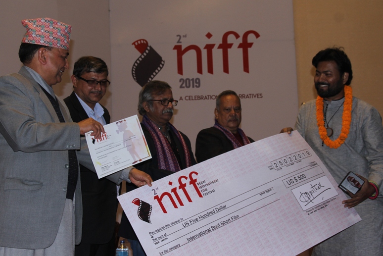 Dying candle wins the best film award